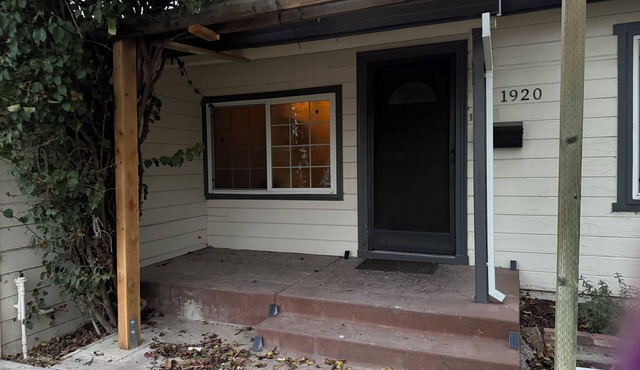 Work-Ready Studio with King Bed · Desk · W/D & Parking in Tracy