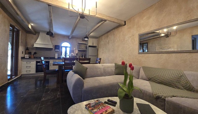 Zeus Apartment: Modernity in Val'Quirico.