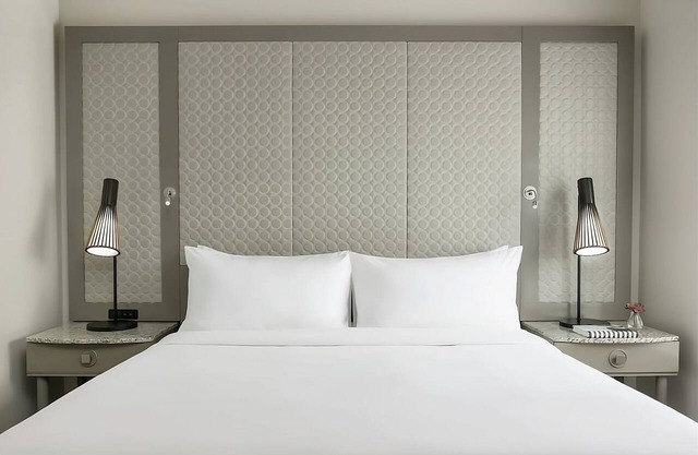 2 Standard Queen Rooms at Stanford Court Hotel