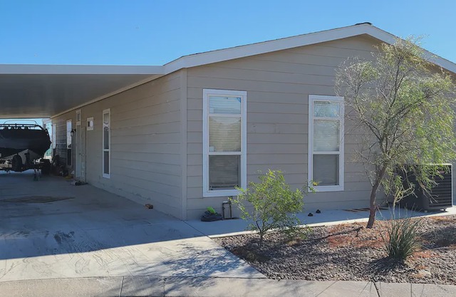 Beautiful Havasu Landing Lake House