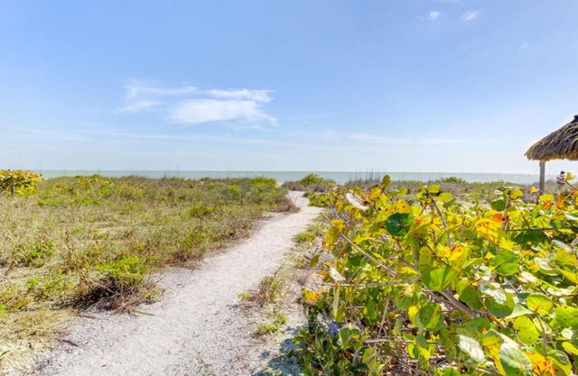 Janthina 3B in Sanibel