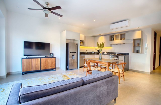 Modern 1BD 2BA w/2 Balconies | POOLS & GYM OPEN