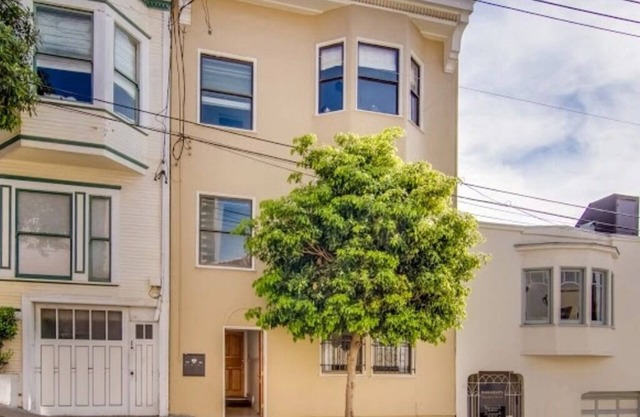 Russian Hill Upscale & Quiet Furnished 3BR APT in SF