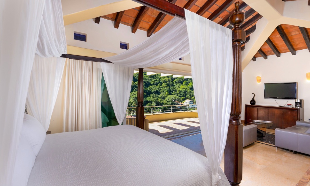 Boca de Tomatlan Villa | P V South Shore Luxury Accommodations
