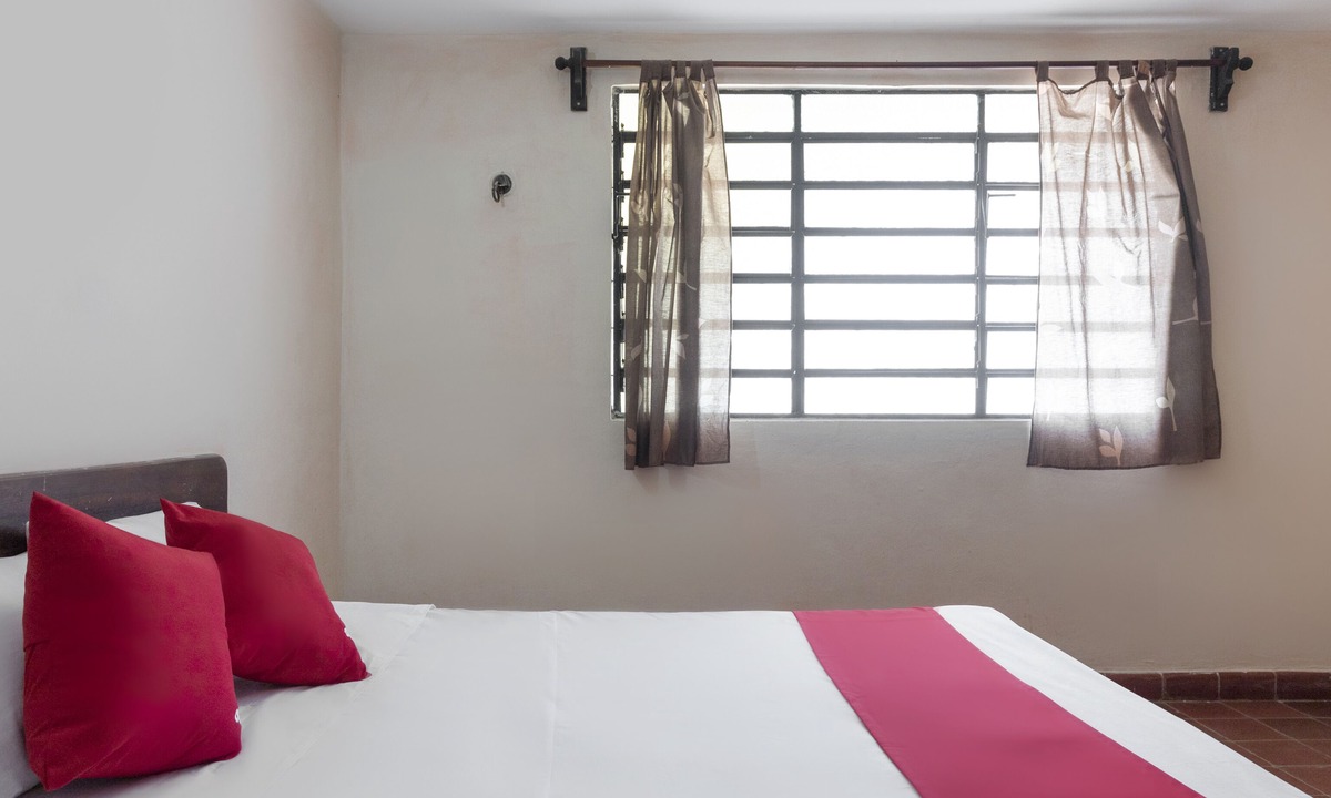 Hopelchen Hotel | OYO Hotel Los Arcos