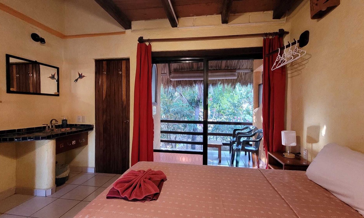 Brisas de Zicatela Hotel | Hotelito Swiss Oasis - Adults Only