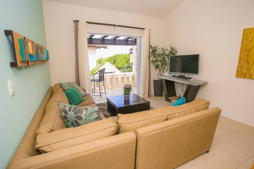 Gonzalo Guerrero Condo | Great 2BED Condo Near Beach! Pool+AC! Sleeps 8!