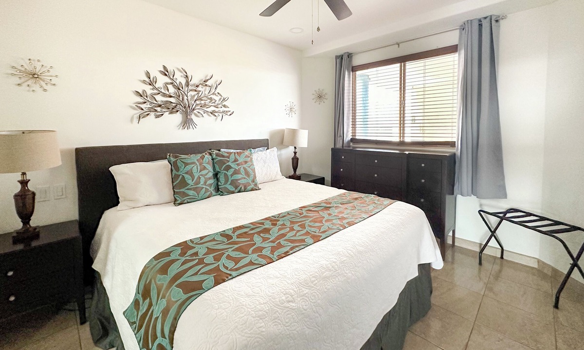 Las Conchas Condo | Modern Linda Vista Condos