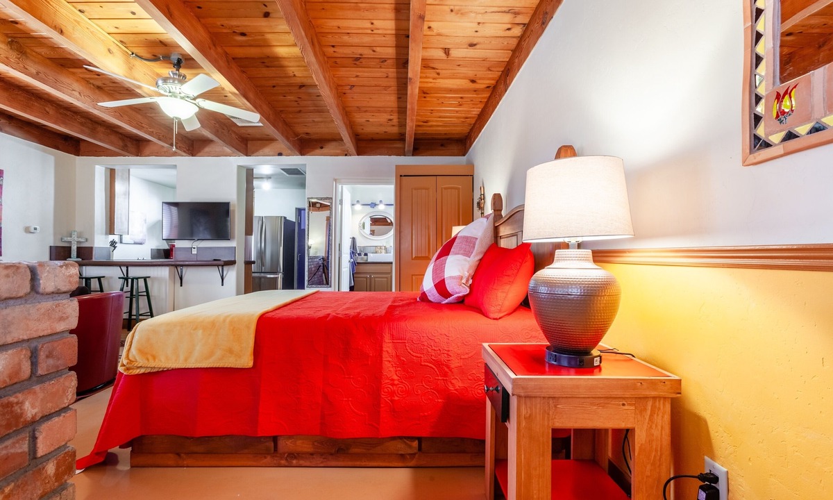 Tucson Cottage | Casita Del Sol Charming Private Studio Studio Bedroom Cabin by RedAwning