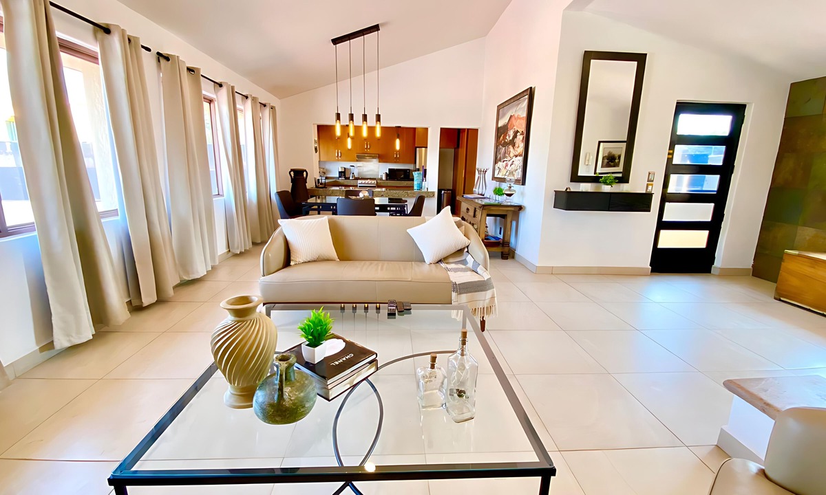 San Antonio Tlayacapan House | Ajijic Modern 1 Bed Home -great Location-patio-gym-pickleball Court-golf Cart