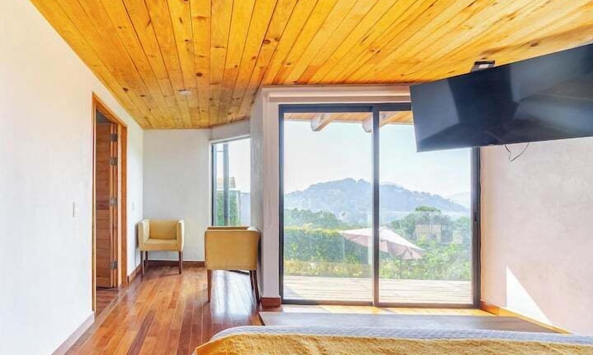 El Calvario House | LUXO Casa Valle de Bravo con jacuzzi y espectacular Vista al Lago