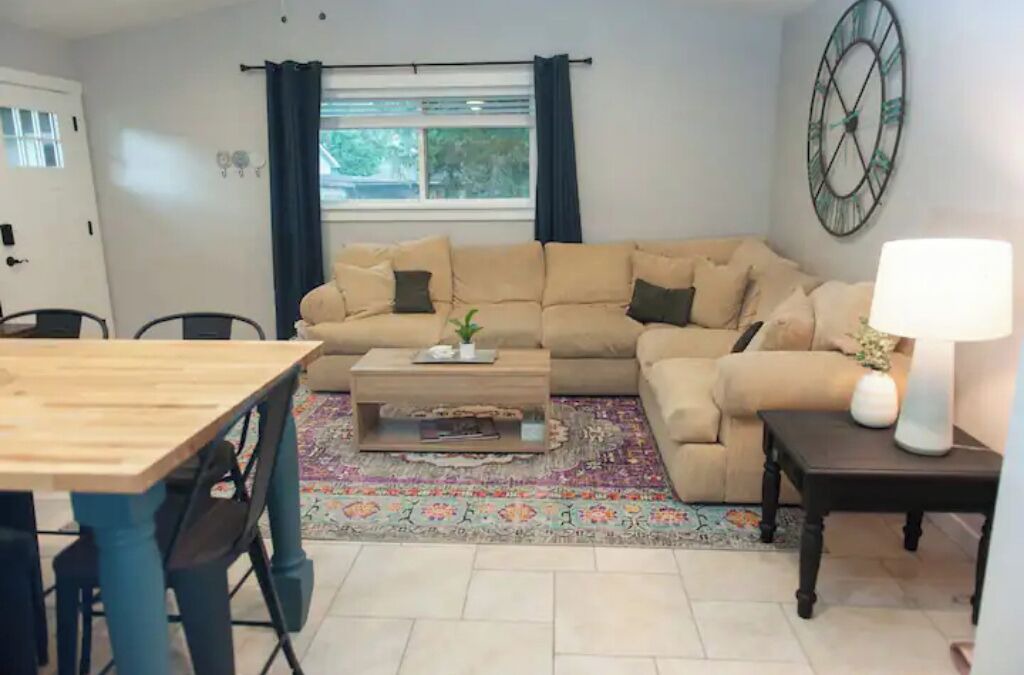Swiss Manor Apartment | Roberta’s Place, Sanctuary in the Pines