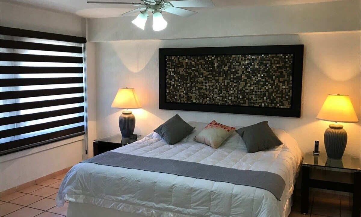 Downtown Queretaro Apartment | +MS +Espaciosa Suite +Zona Centro +Col. El Prado +S7
