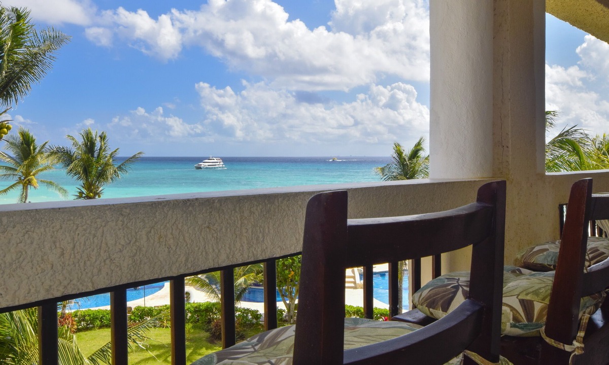 Playacar Fase I Condo | Great Rates at Xaman Ha Oceanfront 2 Brdm 7206