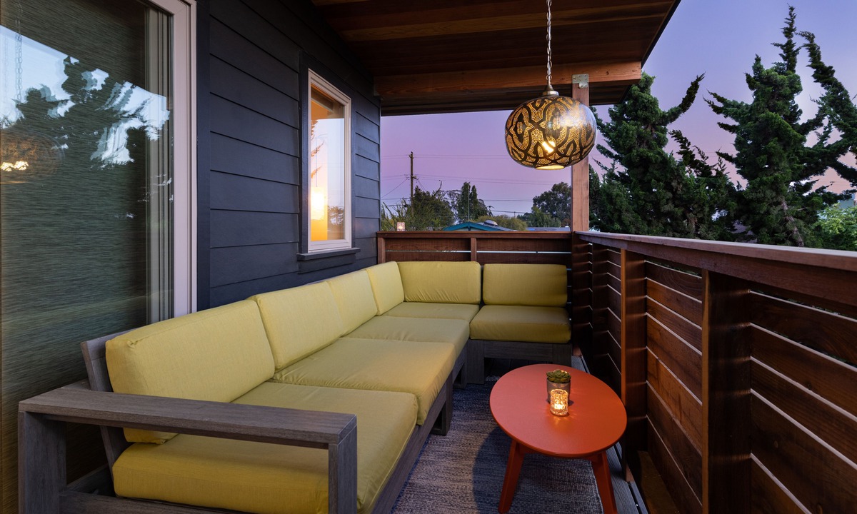 Westside Santa Cruz Condo | lower west side style & quality 1BR