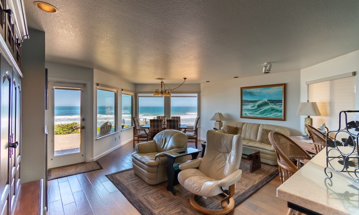San Simeon Condo | Delightful Beachfront