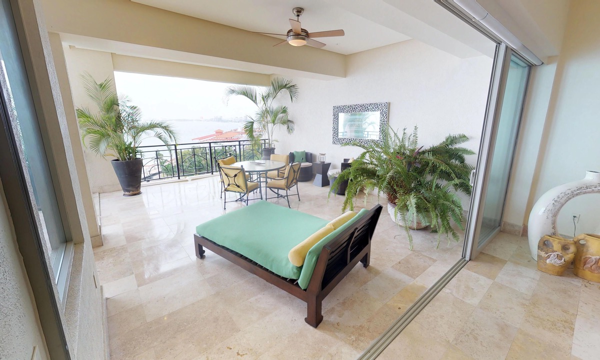 Emiliano Zapata Condo | Luxury Beachfront Condo! 3BD Condo for rent in Los Muertos Beach, Puerto vallart