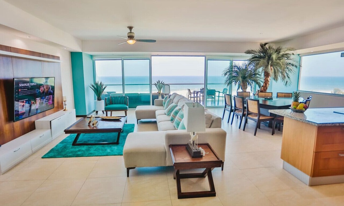 Cerritos Condo | Beachfront condo in best neighborhood