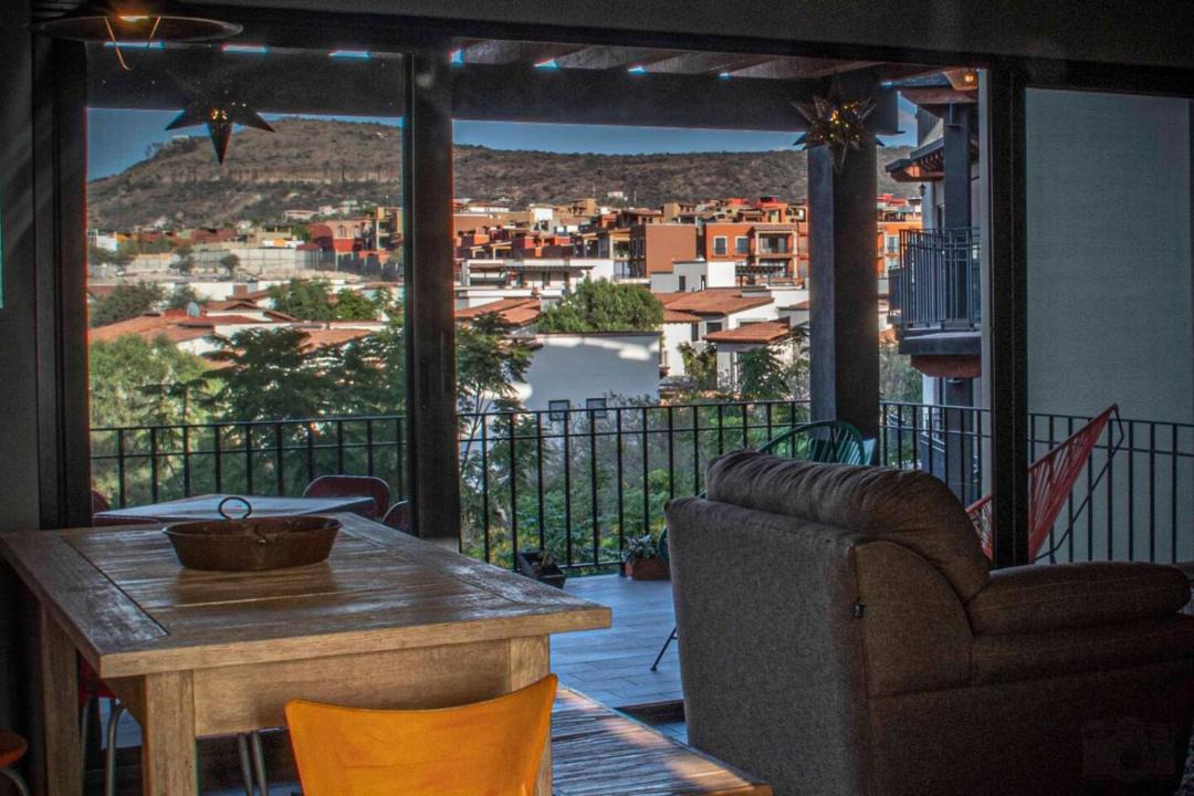 San Miguel de Allende Apartment | 3BD 2BA, AC Pool, Gym, Parking and Security
