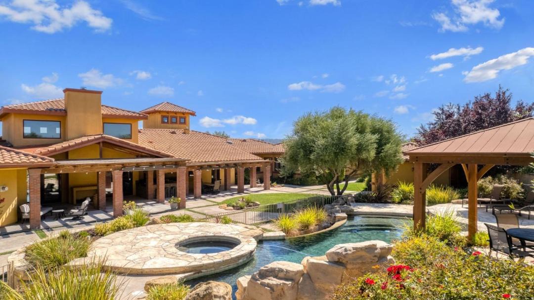 Paso Robles House | The Estate Villa at Dresser Winery by AvantStay