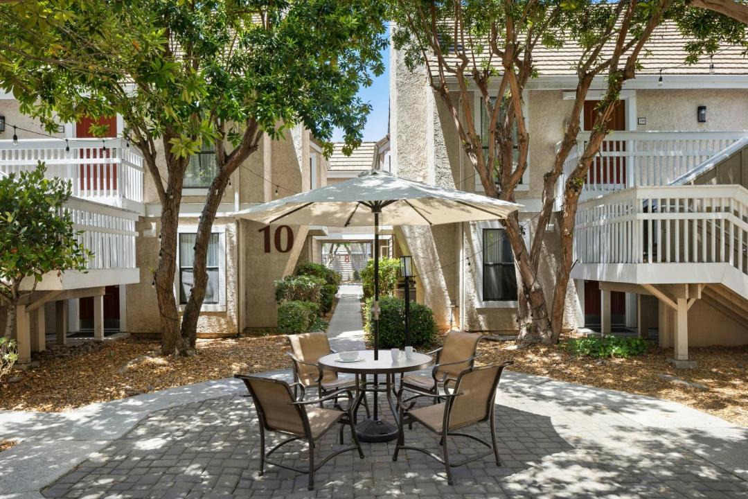 Shoreline West Hotel | Residence Inn Palo Alto Mountain View