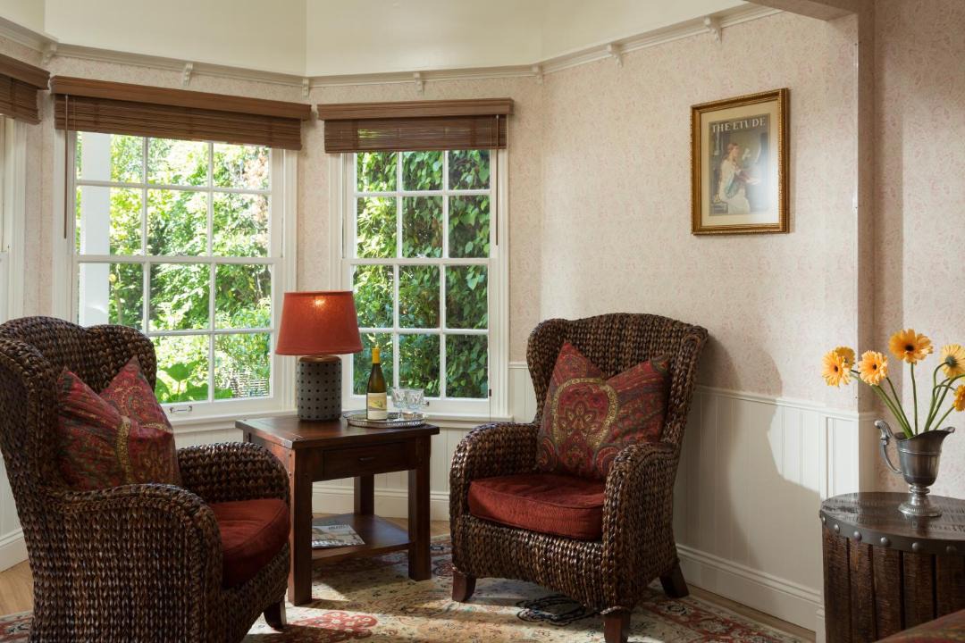 Oak Park Bed & Breakfast | Cheshire Cat Inn & Cottages