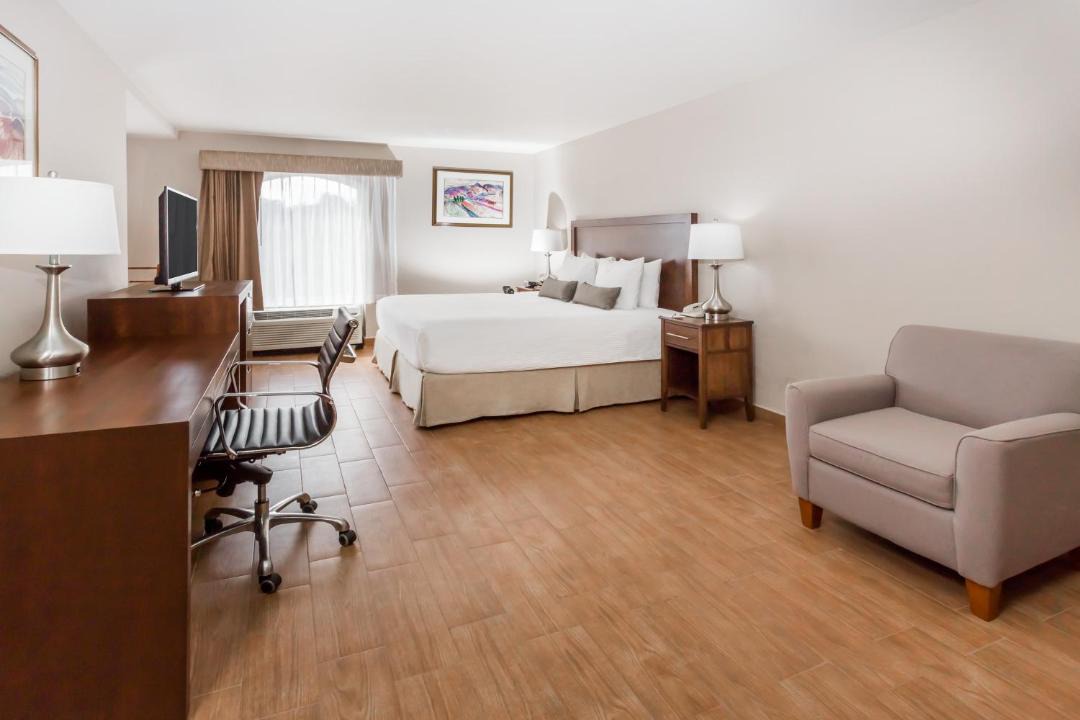 Lazaro Cardenas Hotel | Baymont by Wyndham Lazaro Cardenas