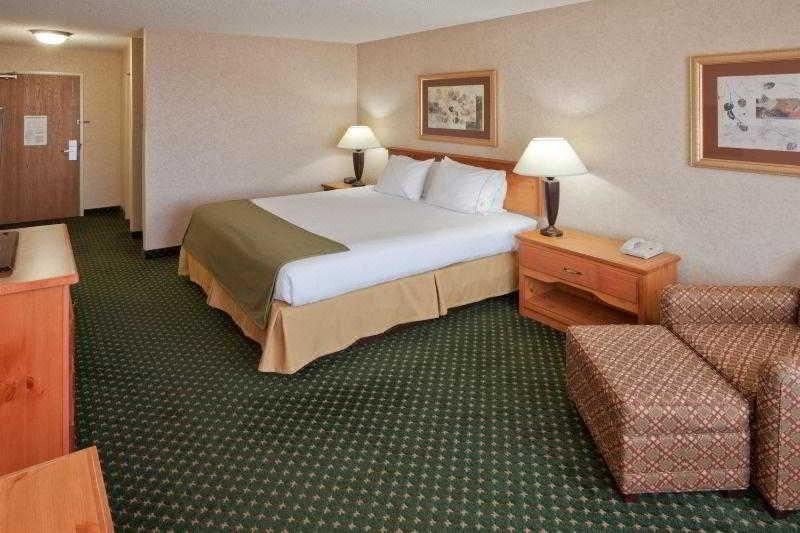 Photo of Bedroom in Sunrise Manor