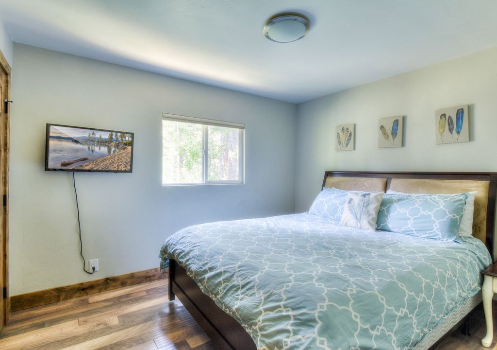 Photo of Bedroom in Tahoe Pines