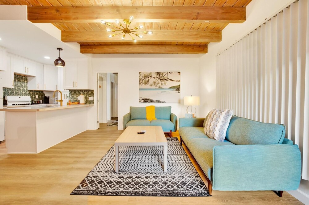 Photo of Livingroom in Carlsbad Village