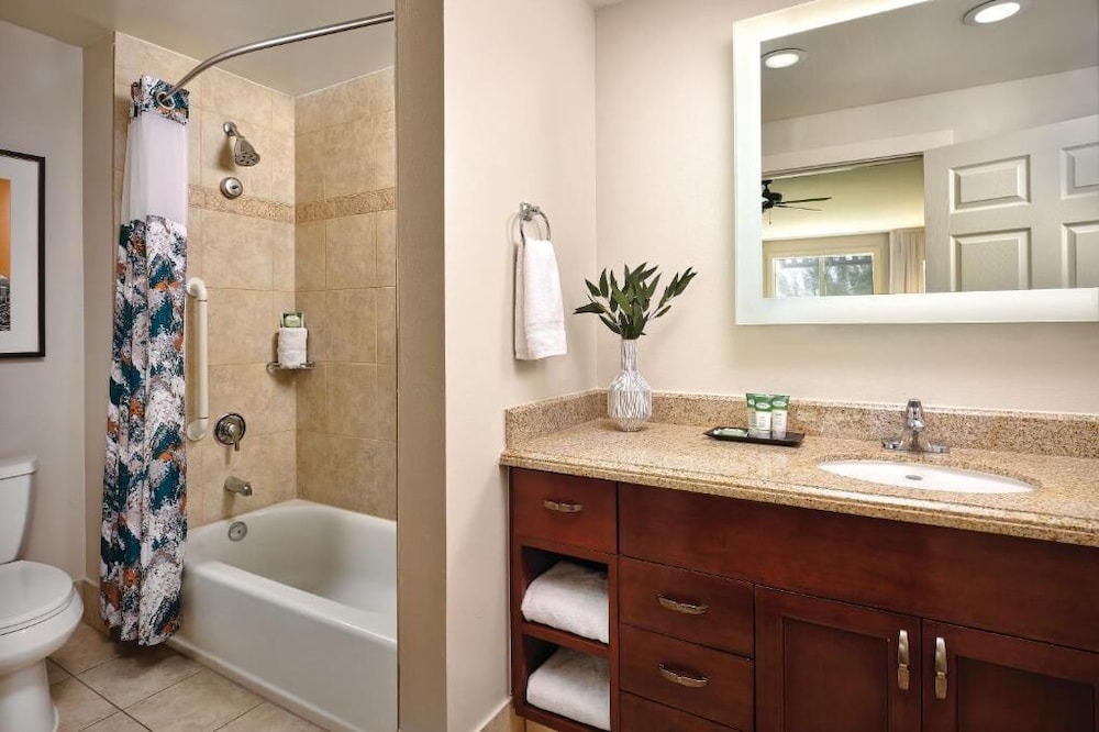 Photo of Bathroom in Desert Ridge
