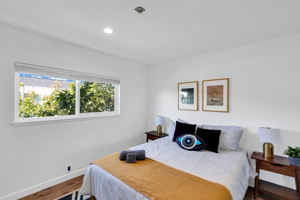 Photo of Bedroom in Fountain Valley