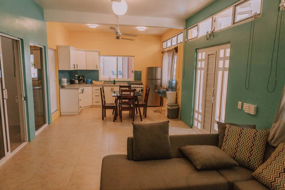Photo of Livingroom in Santa Maria Tonameca