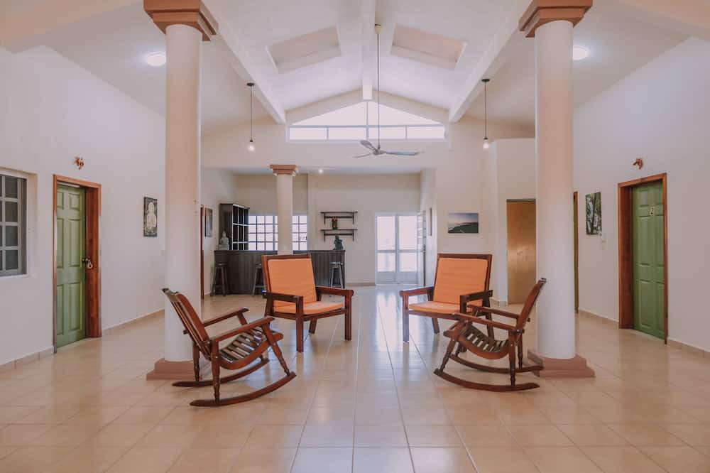 Photo of Livingroom in Santa Maria Tonameca