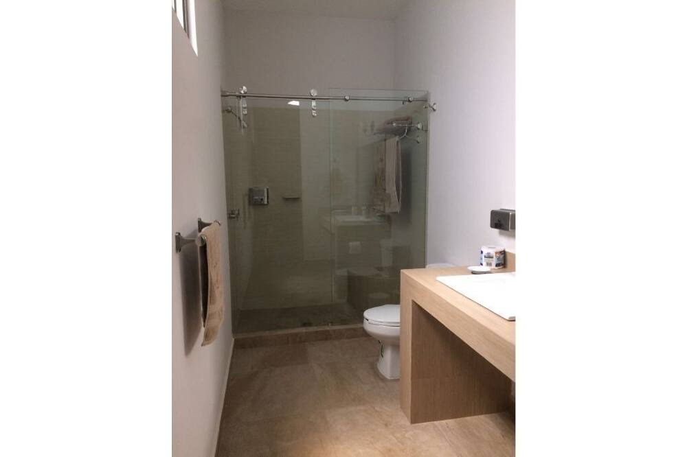 Photo of Bathroom in Amatitlan