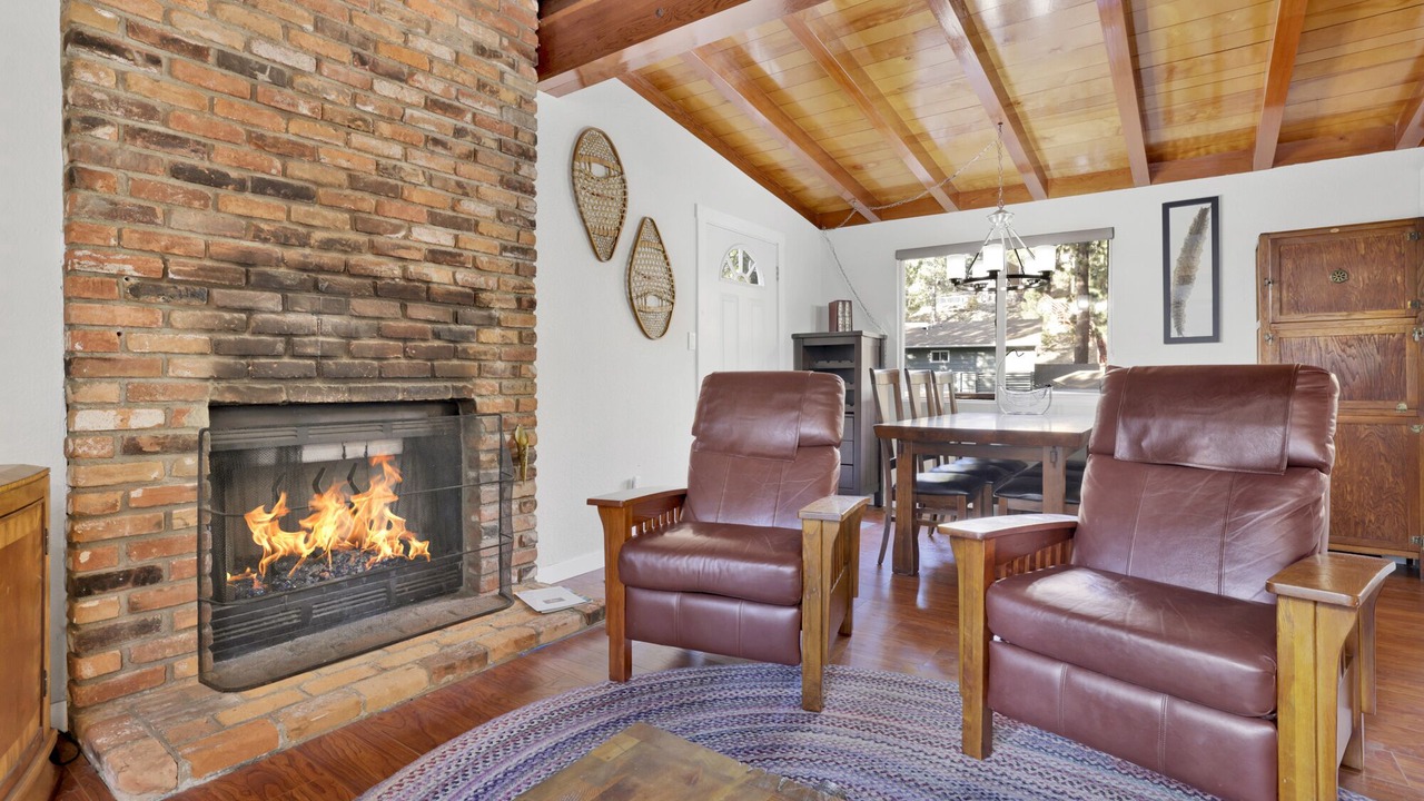 Photo of Livingroom in Upper Moonridge