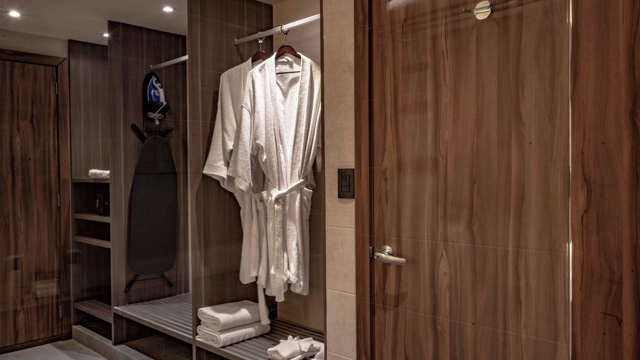 Photo of Bedroom in Anton Lizardo