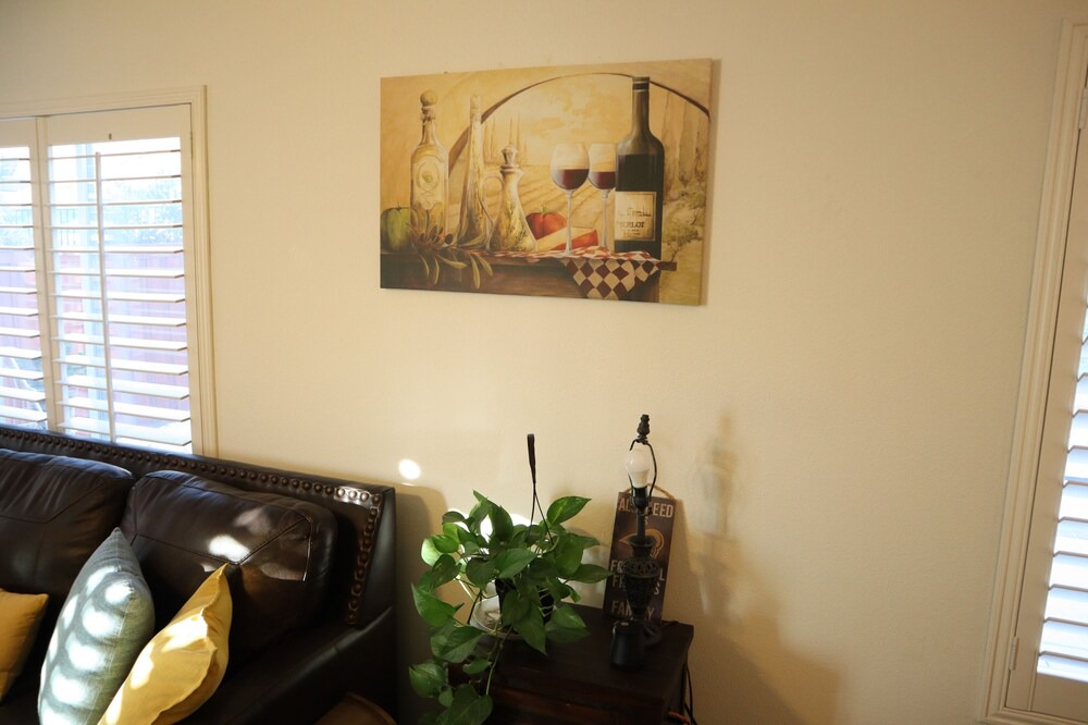 Photo of Livingroom in Lake Elsinore