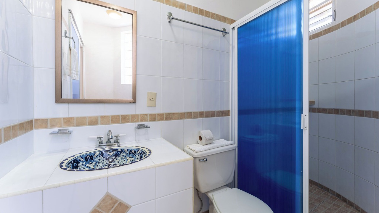 Photo of Bathroom in R