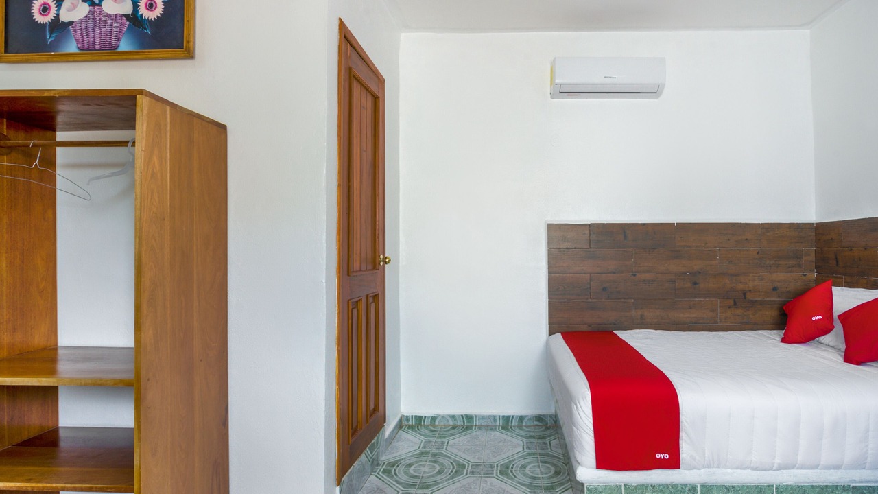 Photo of Bedroom in Francisco Uh May