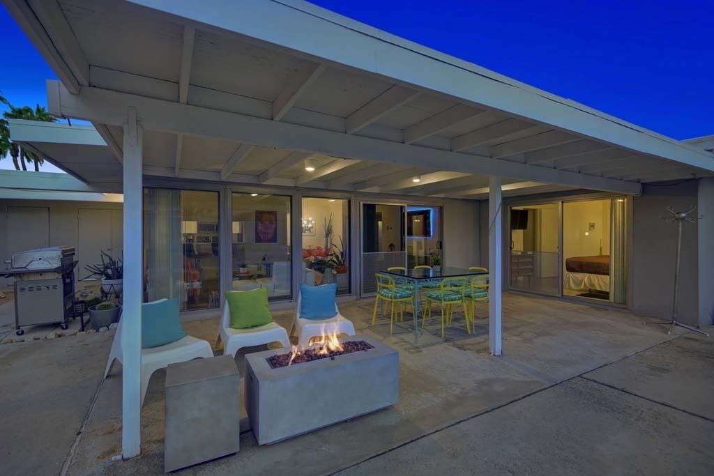 Photo of Outdoor in Racquet Club South