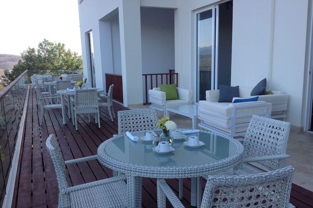 Photo of Patio Balcony in P Chahue