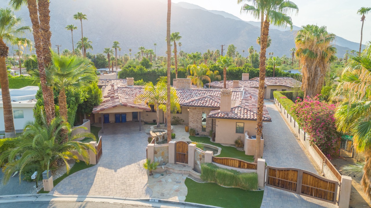 Photo of Outdoor in Warm Sands