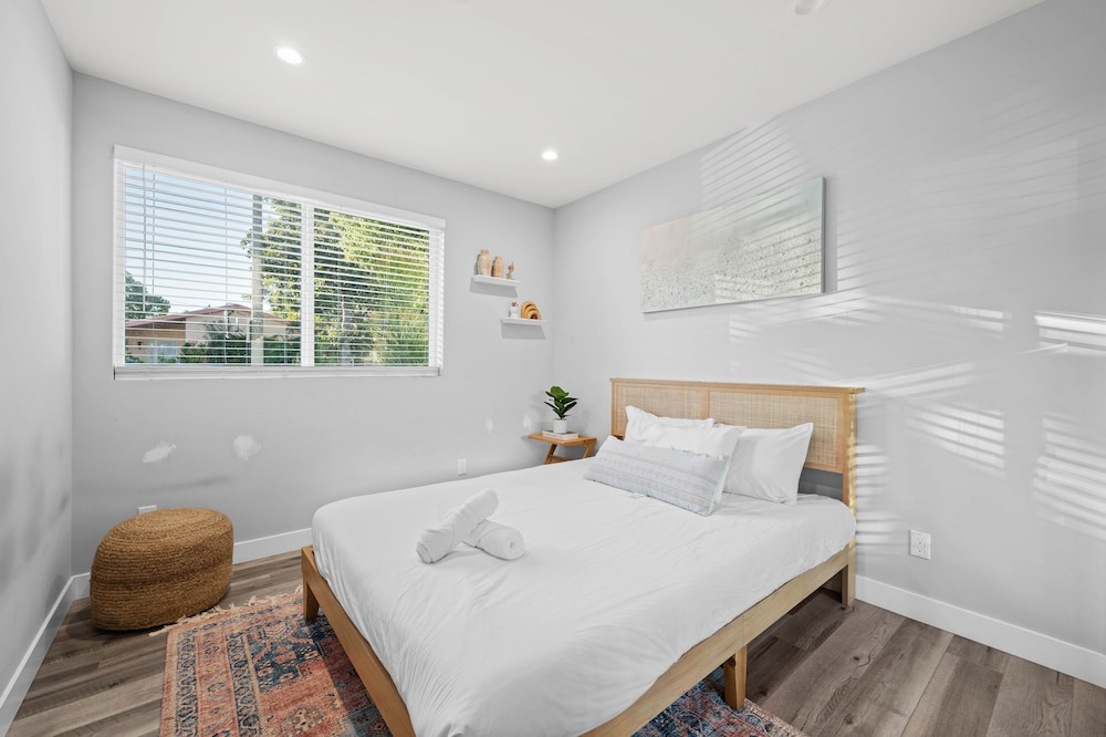 Photo of Bedroom in Carthay Circle