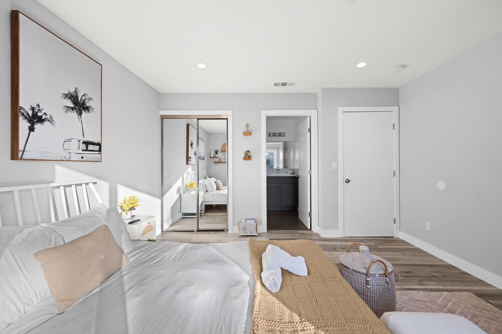 Photo of Bedroom in Carthay Circle
