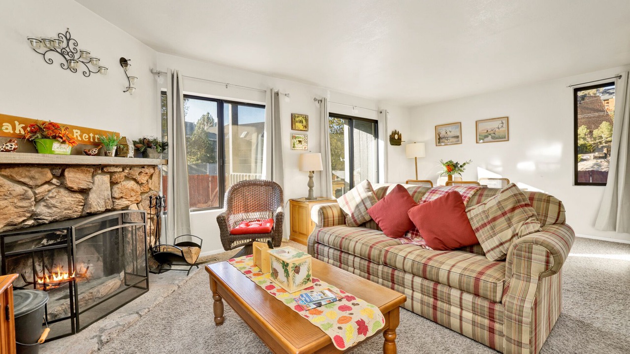Photo of Livingroom in Boulder Bay