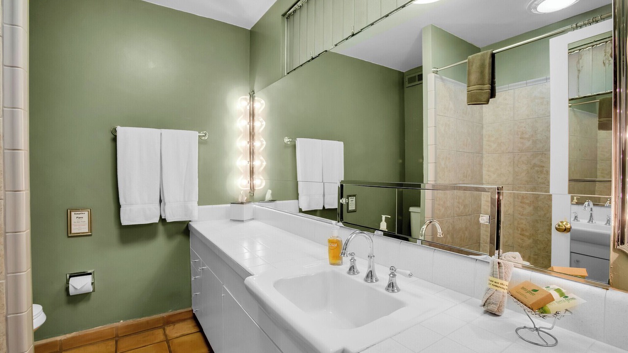 Photo of Bathroom in Historic Tennis Club