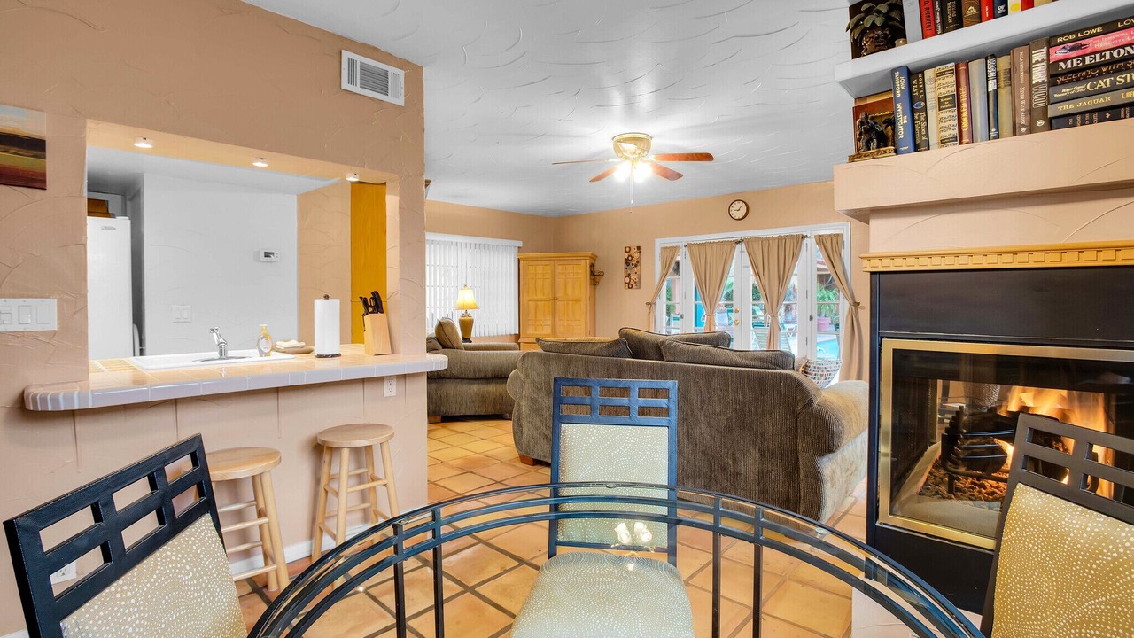 Photo of Livingroom in Historic Tennis Club