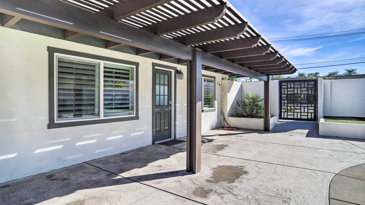 Photo of Patio Balcony in Palm Desert