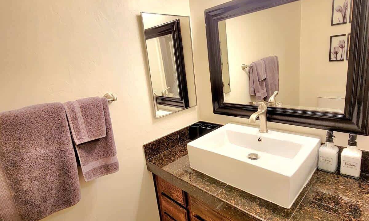 Photo of Bathroom in Green Valley